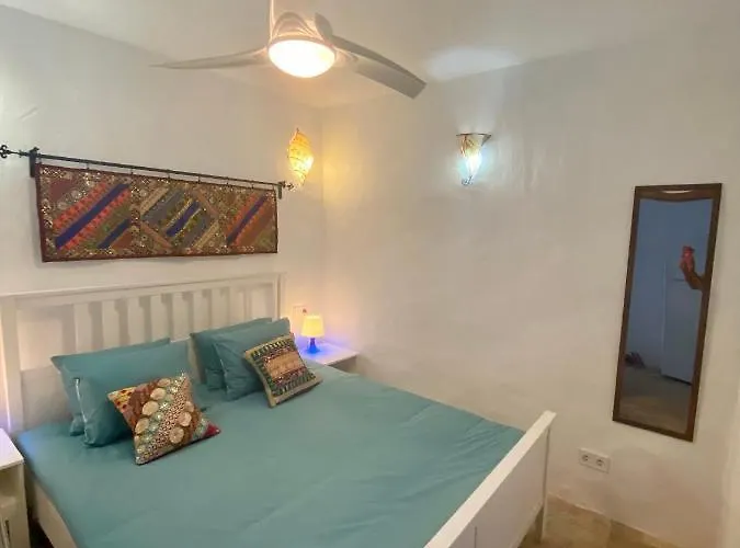 Cheerful One Bedroom Townhouse With Patio Archez