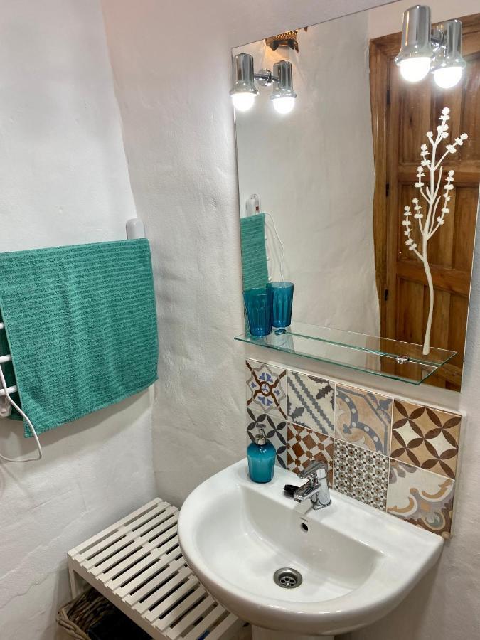 Apartment Cheerful One Bedroom Townhouse With Patio *